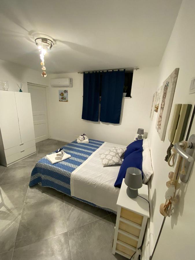 Al Centro Di Tutto Apartment Palermo Exterior photo